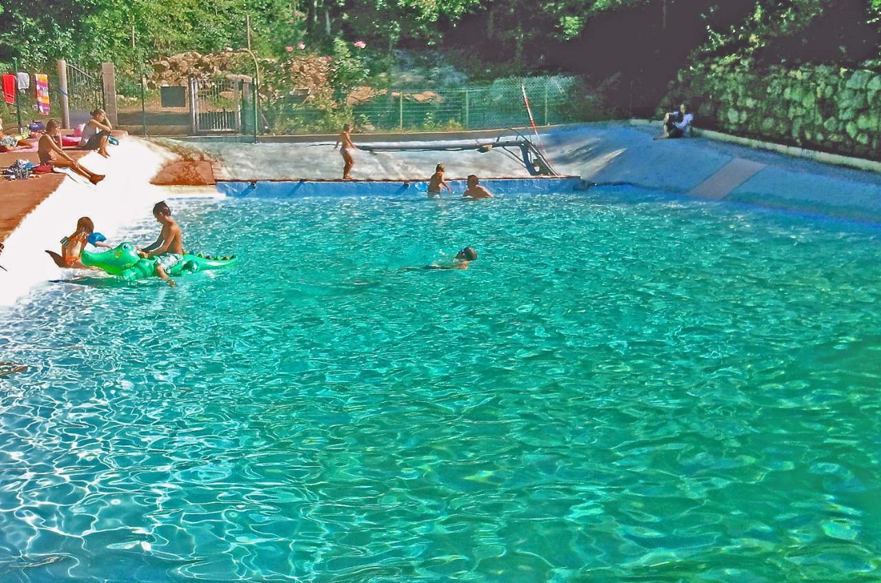 Camping Le P'Tit Bonheur Escaro Exterior foto